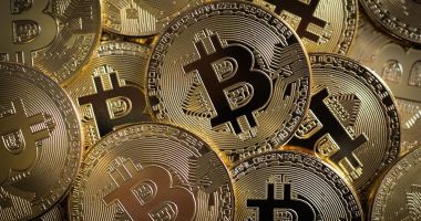 Stire din Eveniment : O femeie sr fi  fost înşelată cu 400.000 de euro în criptomonede
