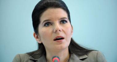 Stire din Politică-Administrație : Postul de deputat al Monicăi Iacob Ridzi a devenit vacant