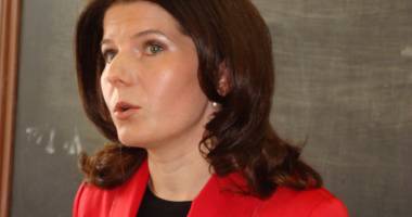 Stire din Politică-Administrație : Monica Iacob Ridzi cere grațierea
