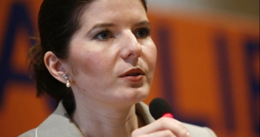 Stire din Eveniment : Monica Ridzi, fostul ministru al Tineretului, va fi ELIBERATĂ din închisoare