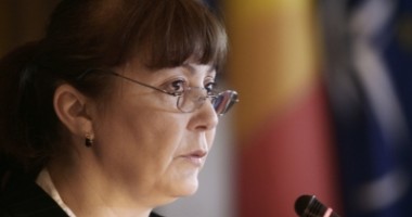 Stire din Politică-Administrație : Monica Mecovei vrea să reformeze clasa politică