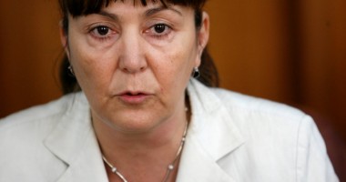 Stire din Politică-Administrație : Monica Macovei ar putea candida la președinția PDL