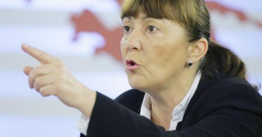 Stire din Politică-Administrație : "PNL îi asigură o imunitate nouă lui Ovidiu Silgahi"