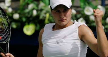 Stire din Sport : Tenis / Monica Niculescu, eliminată de Na Li în sferturi la Shenzen