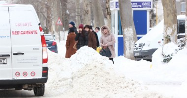 Galerie foto. Constanța, plină de mormane de zăpadă - 8