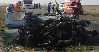 Imagini de groază, la Constanța. Trei morți într-un accident rutier. Femeia a fost aruncată prin ușa autocarului - 3