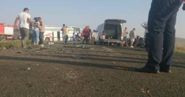 Imagini de groază, la Constanța. Trei morți într-un accident rutier. Femeia a fost aruncată prin ușa autocarului - 8