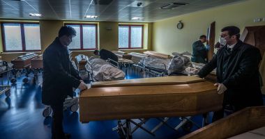 13 medici italieni au murit luptând împotriva coronavirusului