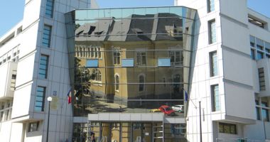 Stire din Eveniment : Medicul estetician care ar fi mutilat mai multe femei, prezent la Tribunalul Constanța
