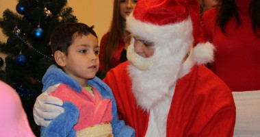 Moșul a venit și la micuții internați la Pediatrie - 3