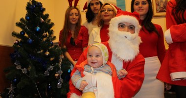 Moșul a venit și la micuții internați la Pediatrie