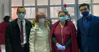 GALERIE FOTO / Moș Crăciun a venit cu daruri la cadrele medicale din Spitalul de Boli Infecţioase - 2