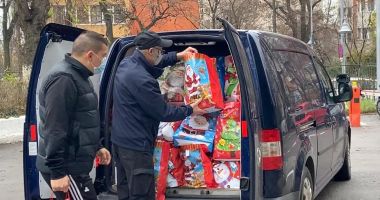 GALERIE FOTO / Moș Crăciun a venit cu daruri la cadrele medicale din Spitalul de Boli Infecţioase - 3