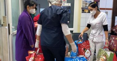 GALERIE FOTO / Moș Crăciun a venit cu daruri la cadrele medicale din Spitalul de Boli Infecţioase - 4