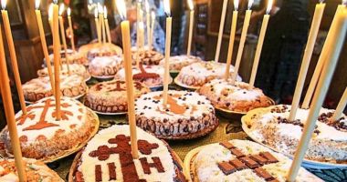 Stire din Actualitate : Moșii de toamnă 2025. Ce alimente se împart în Sâmbăta Morților