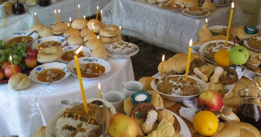 Stire din Cultură-Educație : Mâine, Moșii de vară. Tradiții și superstiții