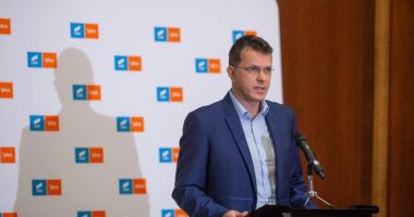 Stire din Politică-Administrație : Ionuț Moşteanu: „O aderare limitată la Schengen e insuficientă”
