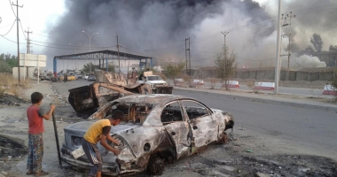 Coaliția bombardează podurile  din Mosul
