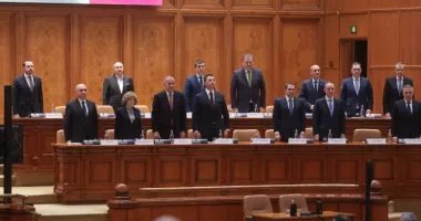 Stire din Politică-Administrație : Eșec total! AUR și PACE nu au reușit să răstoarne Guvernul Bolojan