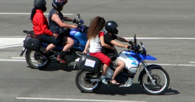 Stire din Eveniment : Motocicliștii, "teroriști" pe două roți!