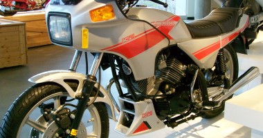 Stire din Economie : Volumul cifrei de afaceri din comerțul cu autovehicule și motociclete a scăzut cu 6,8%, în august
