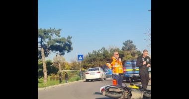 Un motociclist a fost acroșat de un autoturism, la sensul giratoriu de la Doraly din Constanța - 2