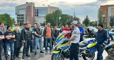 Stire din Eveniment : Comunitatea moto din Constanța, față în față cu polițiștii rutieri pentru prevenirea accidentelor
