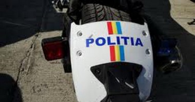 Stire din Eveniment : Polițist pe motocicletă, rănit într-un accident rutier