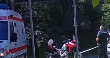 Stire din Eveniment : Un motociclist din Italia a fost ucis de un urs, pe Transfăgărășan