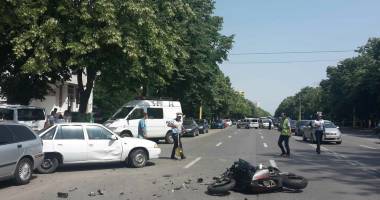 Stire din Eveniment : Motociclist rănit într-un accident pe bulevardul Lăpușneanu