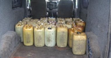Stire din Eveniment : Primarul unei comune, cercetat după ce ar fi furat motorină și ar fi condus fără permis