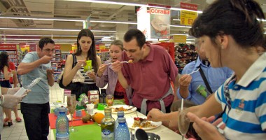 Lecții de bucătăreală vegetariene și raw vegane în fața oamenilor - 5