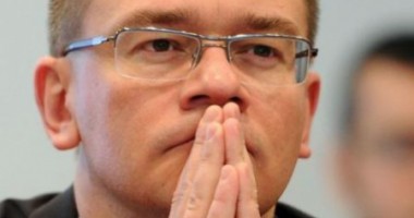 Stire din Politică-Administrație : Ungureanu spune că obiectivul său este de a încheia o alianță până la parlamentare