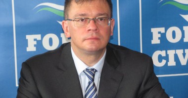 Stire din Politică-Administrație : "Trebuie să respectăm valorile comune europene"