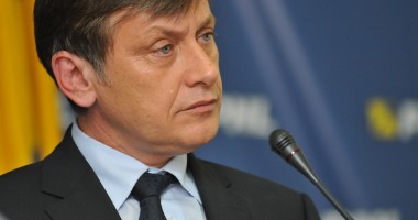 Stire din Politică-Administrație : Antonescu îl atacă pe Ponta: Nu ne permitem să fim naivi