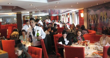 Gigantul "MSC Musica" a inaugurat croazierele cu îmbarcarea din portul Constanța - 5