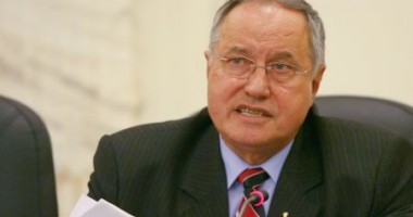 Stire din Politică-Administrație : "Decizia CCR se respectă, suntem pregătiți de alegeri indiferent de dată"