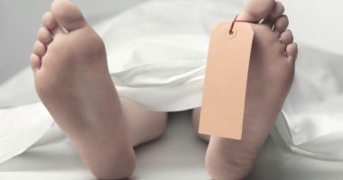 Stire din Eveniment : O elevă de 16 ani a murit după ce a consumat un drog acasă la un prieten. DIICOT a reținut trei persoane