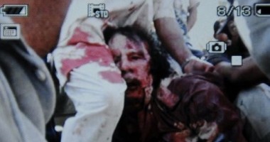 ȘOCANT! Prima imagine cu Muammar Gaddafi mort