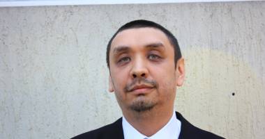 Stire din Cultură-Educație : Nurla Ozghin  și-a luat gândul  de la șefia Cultului musulman
