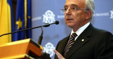 Stire din Cultură-Educație : Guvernatorul BNR, la Universitatea "Andrei Șaguna"