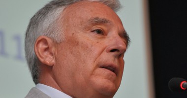 Stire din Economie : Rata dobânzii de politică monetară, redusă la nivelul de 4,25%