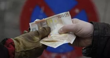 Stire din Eveniment : Muncă la negru. Patron amendat după ce a angajat ilegal doi oameni