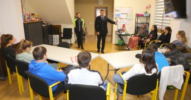 Stire din Eveniment : Municipalitatea constănțeană pune accentul pe siguranță, în unitățile de învățământ!