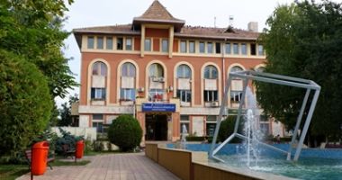 Stire din Politică-Administrație : Autorităţile locale din Murfatlar îl aduc pe Moş Crăciun, pentru a le oferi daruri copiilor
