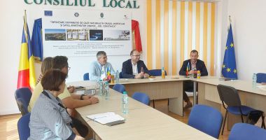 Stire din Politică-Administrație : O delegaţie din cadrul Ministerului Energiei s-a întâlnit cu primarul oraşului Murfatlar, Gheorghe Cojocaru