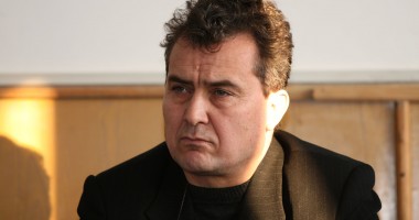 Stire din Politică-Administrație : Candidatul PNL la Primăria Murfatlar, acuzat de mită electorală