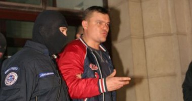 Stire din Sport : Liderul galeriei STELISTE, încătușat și dus la audieri
