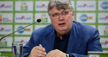 Stire din Sport : Gino Iorgulescu a câștigat alegerile pentru președinția LPF