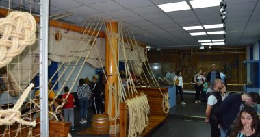 Stire din Cultură-Educație : FOTO / Muzeul Marinei, asaltat de vizitatori